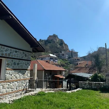 Pensiune сининкова къща 3*