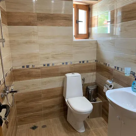 Konukevi сининкова къща